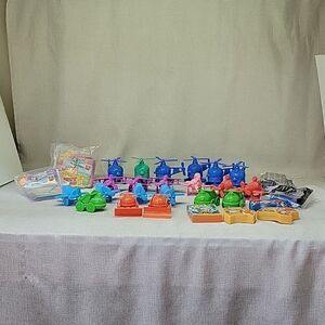 Bundle of 80's McDonald's Happy Meal toys‎